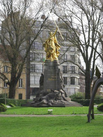 Groeningemonument